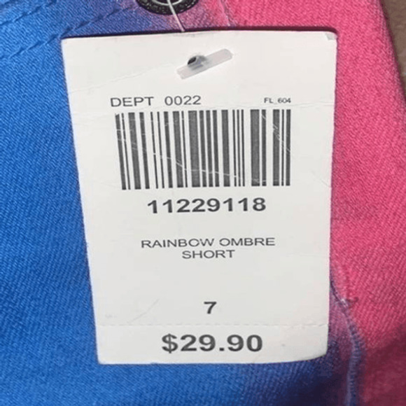 Hot Topic Black Heart Rainbow Spray Painted Low Rise Shorts Size 7 NWT (4436) - Picture 5 of 5